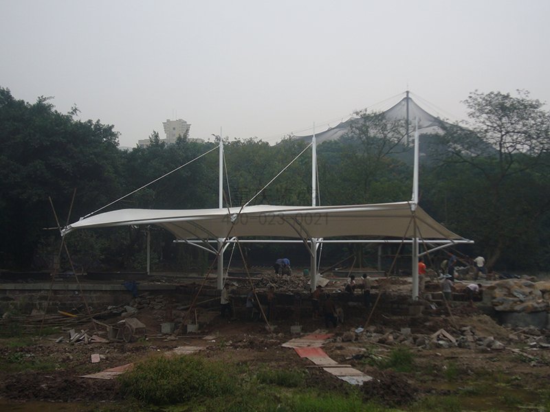 重庆动物园人工湖